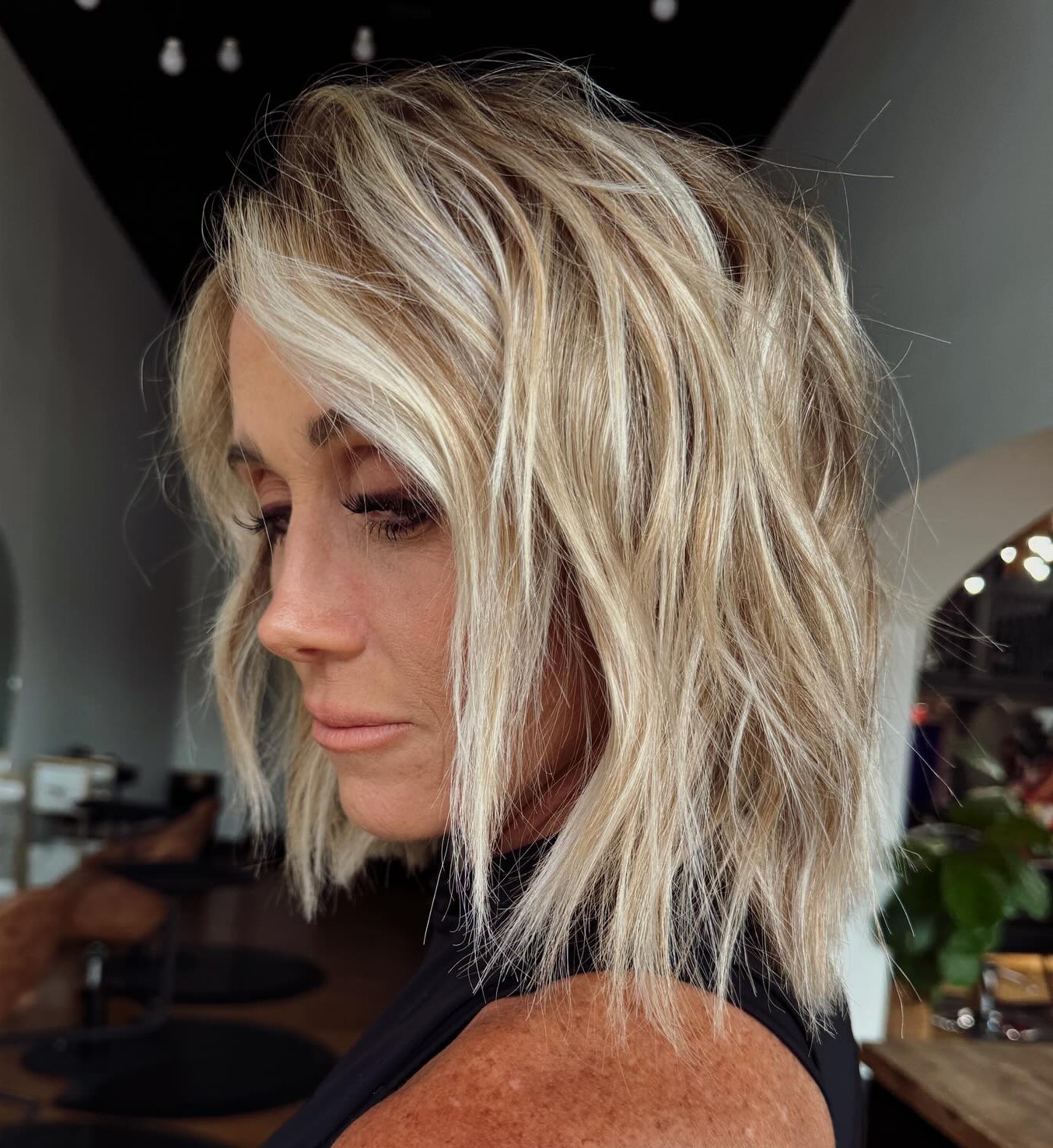 Over Messy Textured Lob