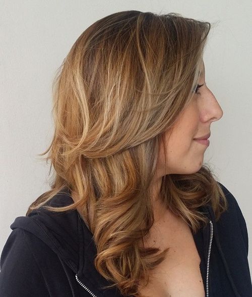 medium brown hair with blonde highlights