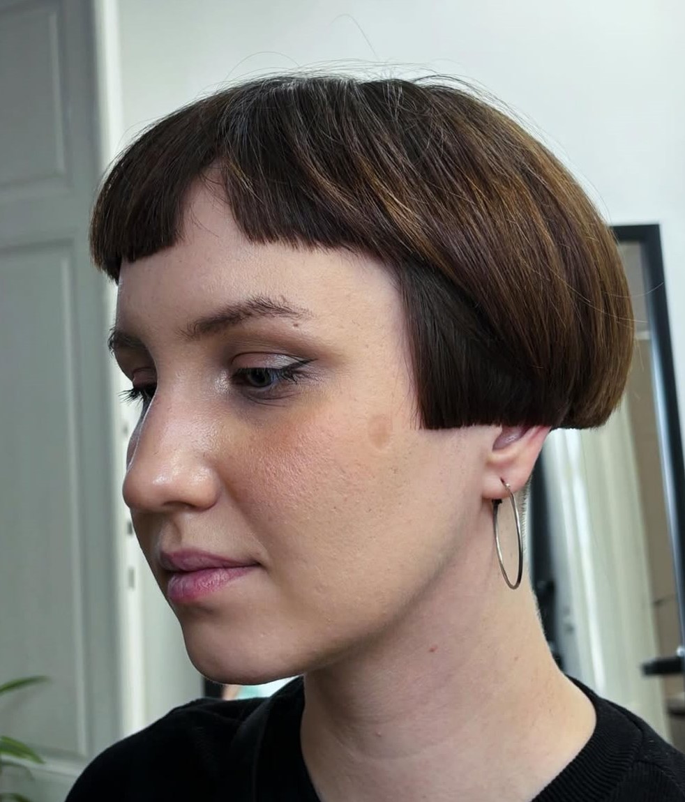 Volume-Boosting Ear-Length Bob