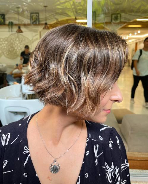 Jaw Length Layered Bob with Movement