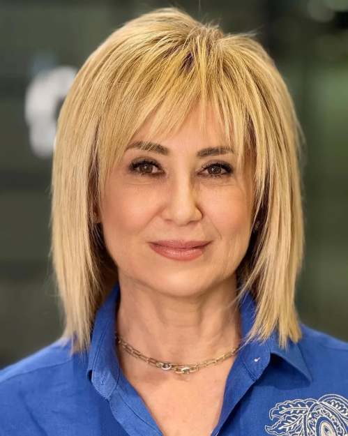 Razored Collarbone Shag Over 50